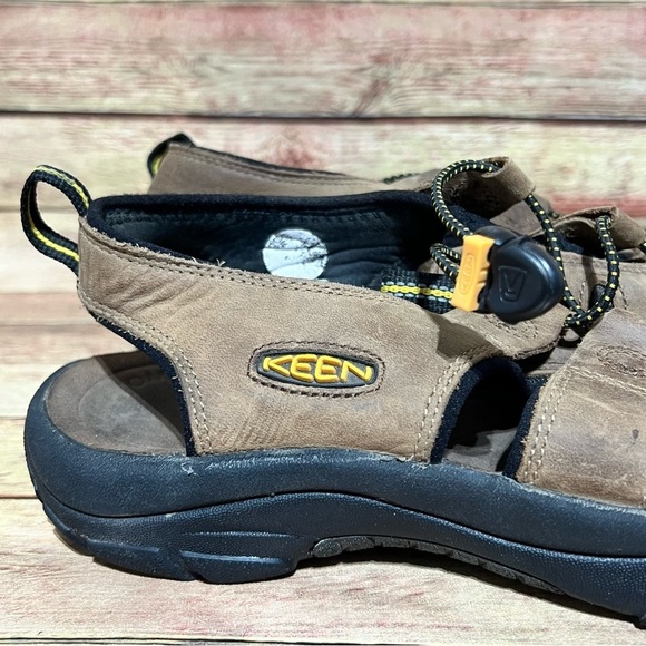 Keen Brown Leather Newport H2 Sandals main image 7